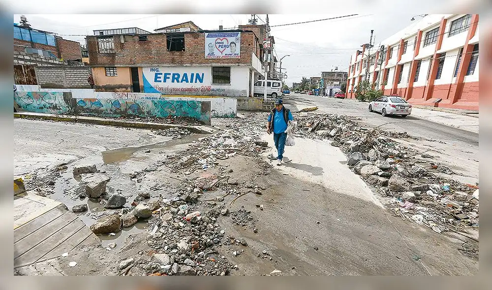 Otra negligencia en Arequipa: una torrentera en Mariano Melgar desfoga en una calle