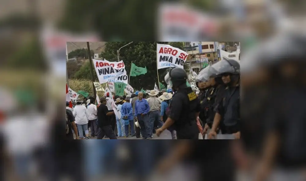 Congreso firmaron una moción para interpelar al ministro de Energía y Minas Congreso firmaron una moción para interpelar al ministro de Energía y Minas