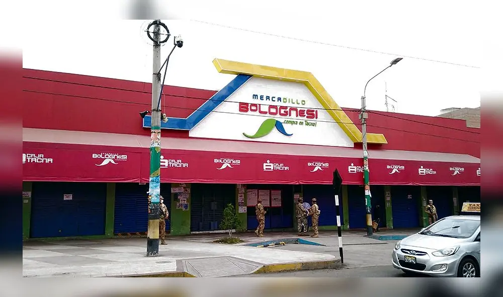 CERRADOS. Zona comercial de la Av. Coronel Mendoza por ahora solo alberga ambulantes. Cerraron puertas hace tres meses.