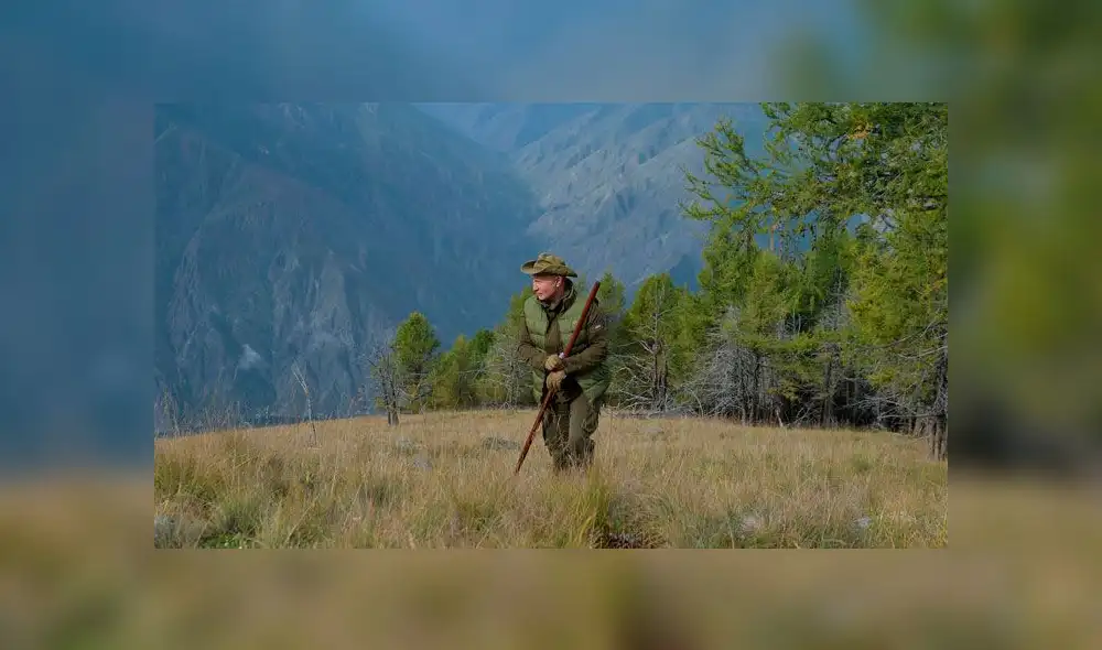 Vladímir Putin celebra sus 67 años en la gaita de Siberia. Foto: ALEXEI DRUZHINYN AFP