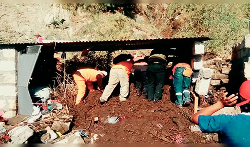 Piura: Niña y dos mujeres mueren sepultadas por huaico
