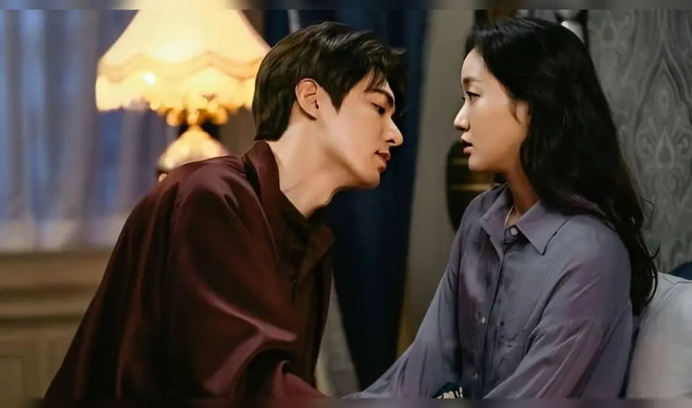 Desliza para ver más fotos de Lee Min Ho y Kim Go Eun para el ep. 12 de The king: Eternal monarch de Netflix. Desliza para ver más fotos de Lee Min Ho y Kim Go Eun para el ep. 12 de The king: Eternal monarch de Netflix.