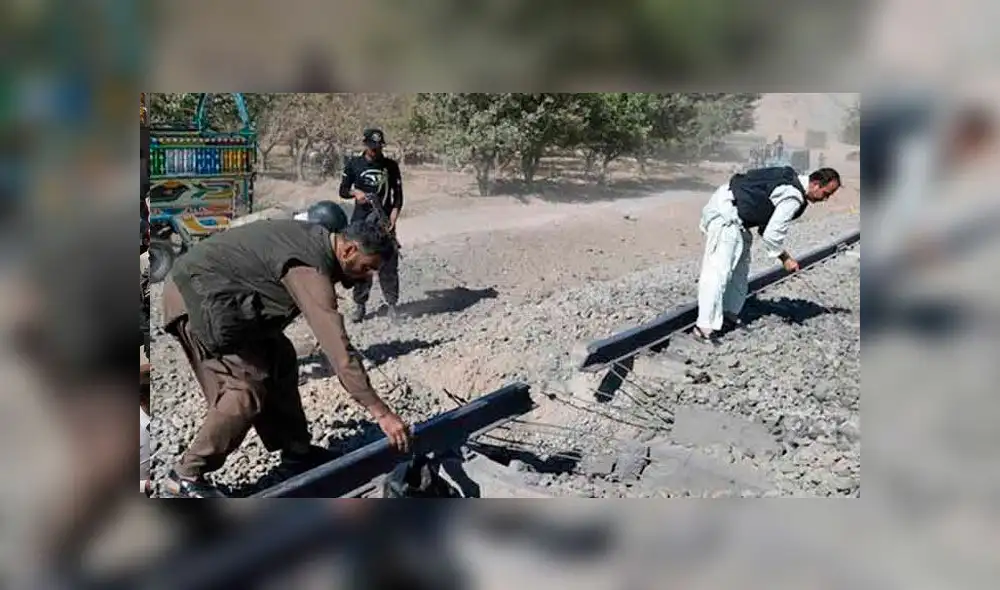Al menos 4 muertos y varios heridos deja explosión de bomba en vías de tren en Pakistán