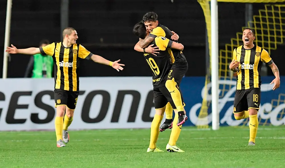 Peñarol goleó 3-0 Colo Colo por la fecha 5 del grupo C de la Copa Libertadores 2020. | Foto: EFE Peñarol goleó 3-0 Colo Colo por la fecha 5 del grupo C de la Copa Libertadores 2020. | Foto: EFE