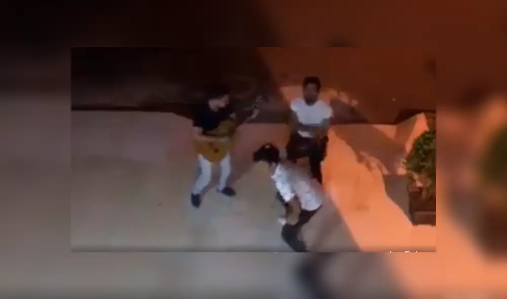 Facebook viral: pensó que su enamorado le dedicaría una romántica serenata, pero ocurrió lo contrario [VIDEO]