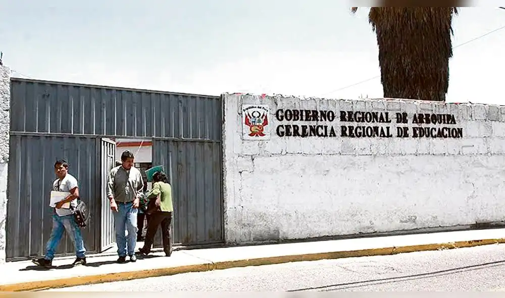 PAGOS. Docentes de Educación cobrarán CTS y otros montos. PAGOS. Docentes de Educación cobrarán CTS y otros montos.