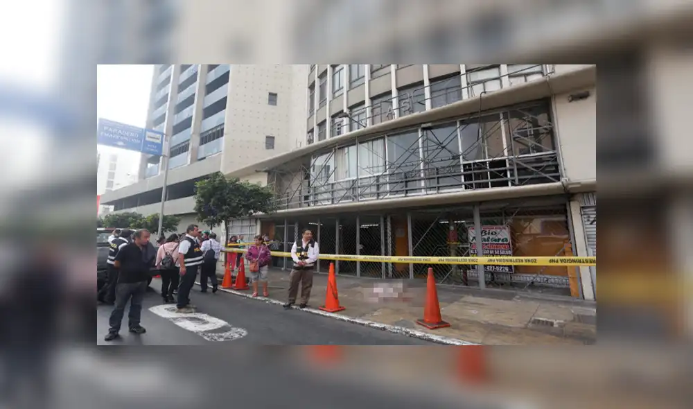 Cercado de Lima: Un hombre se suicida arrojándose desde un edificio de la Av. Tacna 