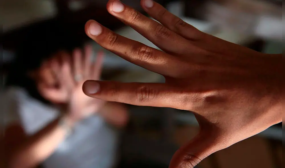 El adolescente habría cometido el abuso cuando la niña regresó de la tienda. Él la jaló del brazo y se la llevó a la fuerza. El adolescente habría cometido el abuso cuando la niña regresó de la tienda. Él la jaló del brazo y se la llevó a la fuerza.