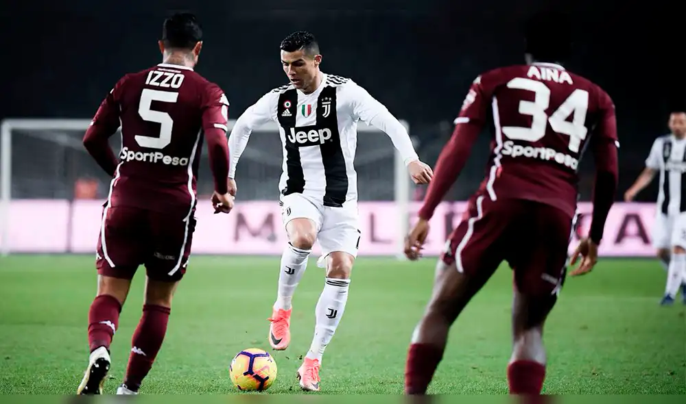 ¡Provocador e innecesario! Cristiano anotó de penal y se fue a ‘pechar’ al arquero [VIDEO]