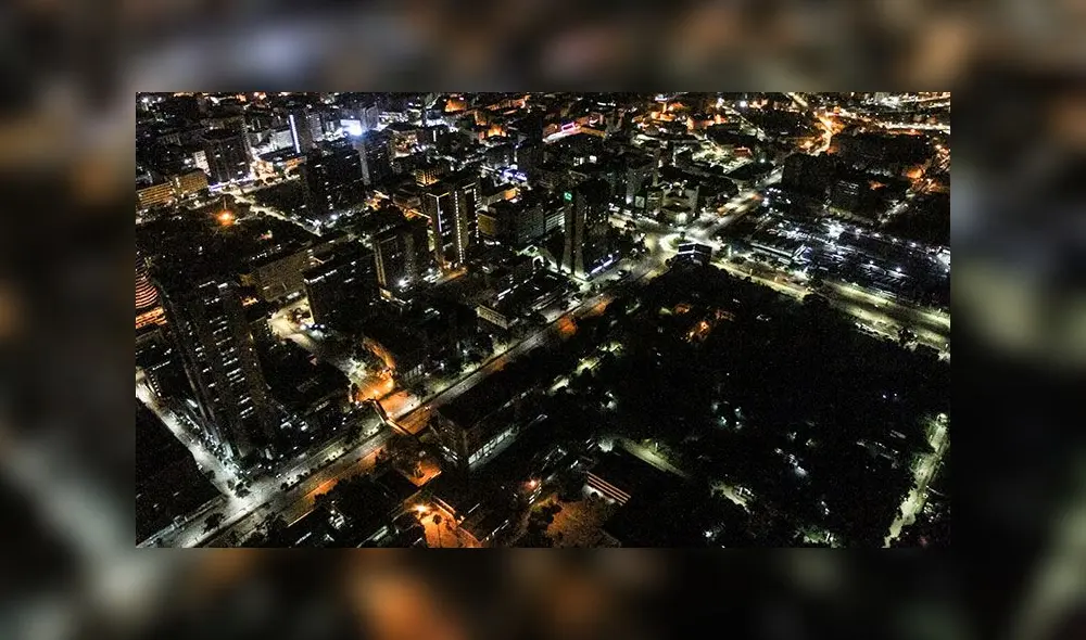 Una vista aérea muestra calles vacías en el centro de Nairobi. Foto: AFP Una vista aérea muestra calles vacías en el centro de Nairobi. Foto: AFP