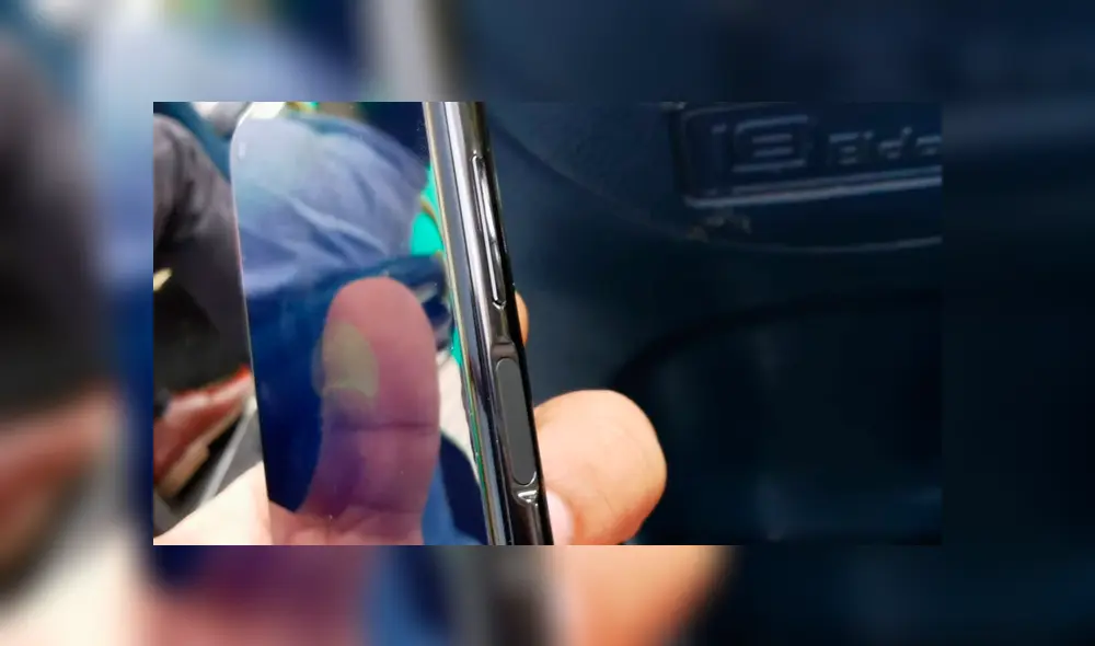 El equipo posee un sensor de huellas en la parte lateral. Foto: Juan José López Cuya. El equipo posee un sensor de huellas en la parte lateral. Foto: Juan José López Cuya.