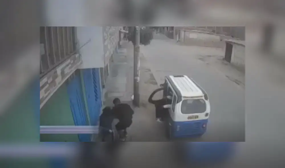 Sujetos utilizaron una mototaxi para perpetrar su fechoría. (Foto: Captura de video / Canal N) Sujetos utilizaron una mototaxi para perpetrar su fechoría. (Foto: Captura de video / Canal N)