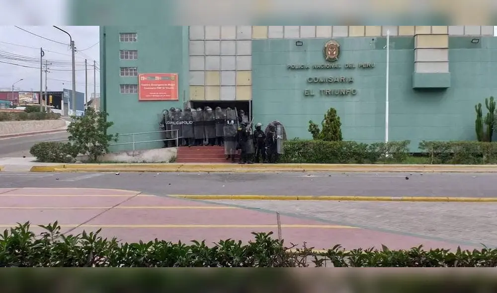 Pobladores atacaron comisaría en La Joya, tras detención de ciudadanos. Foto: cortesía.
