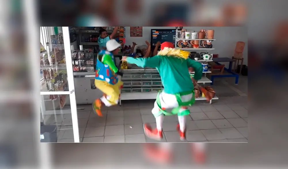 Facebook viral: dueño de tienda creyó que payasos le robarían, pero pasó esto [VIDEO]