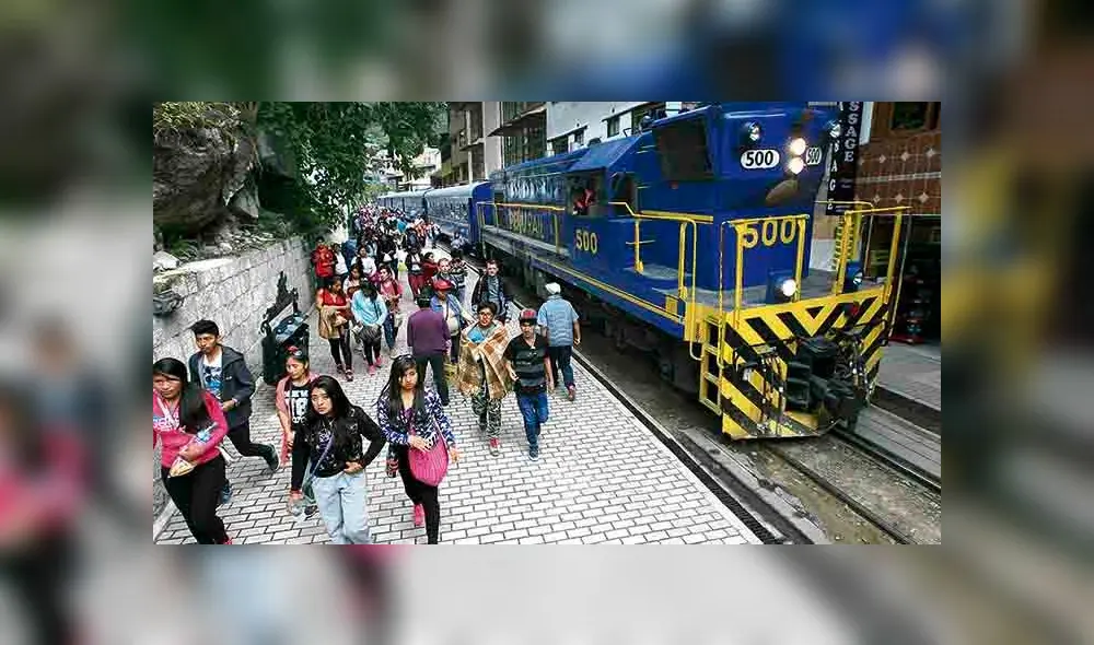 Suspenden dictado de clases y restringen servicios turísticos en Cusco Suspenden dictado de clases y restringen servicios turísticos en Cusco