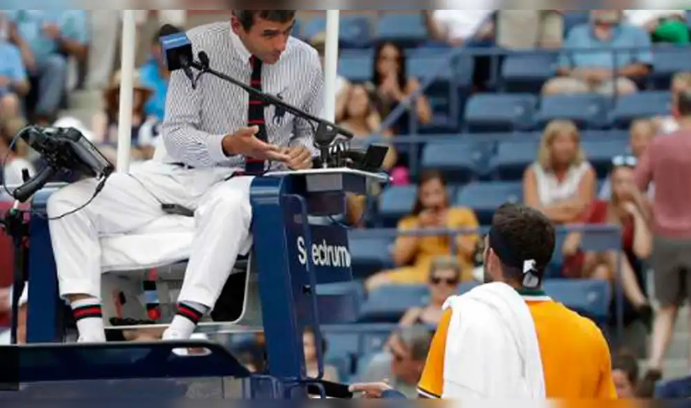 Del Potro tuvo fuerte discusión con el umpire para cambiarse el short [VIDEO]