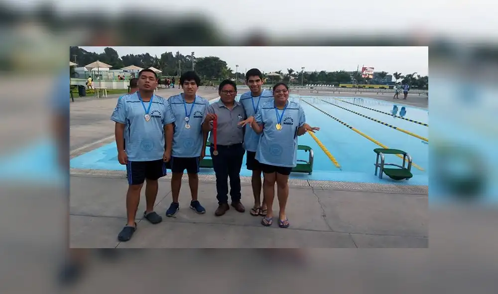 Jóvenes con habilidades diferentes ganan campeonato de natación