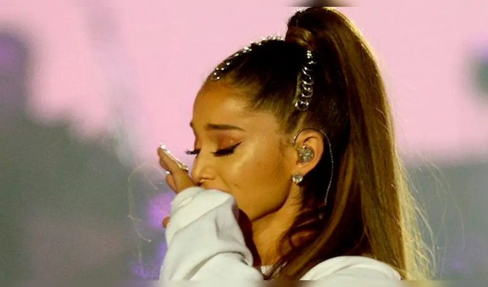 Ariana Grande rompe en llanto al recordar a su exnovio Mac Miller 