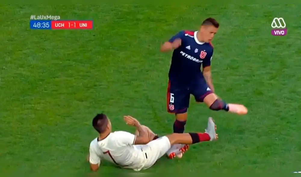 Universitario vs U de Chile: Alejandro Hohberg vio la roja tras terrible falta [VIDEO]