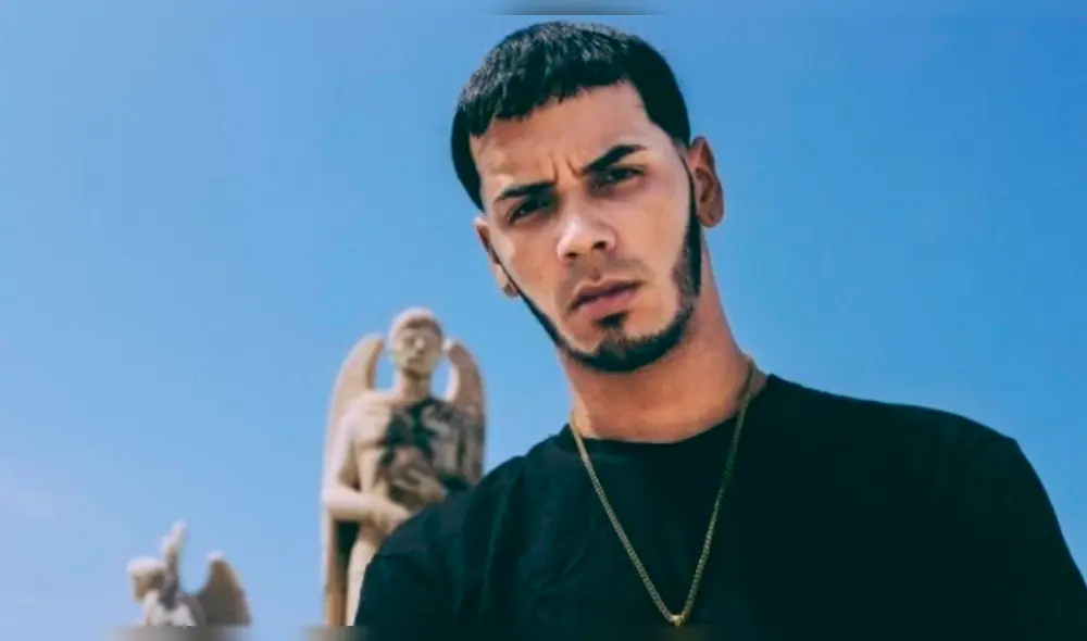 Seguidores del cantante criticaron su inesperado mensaje.