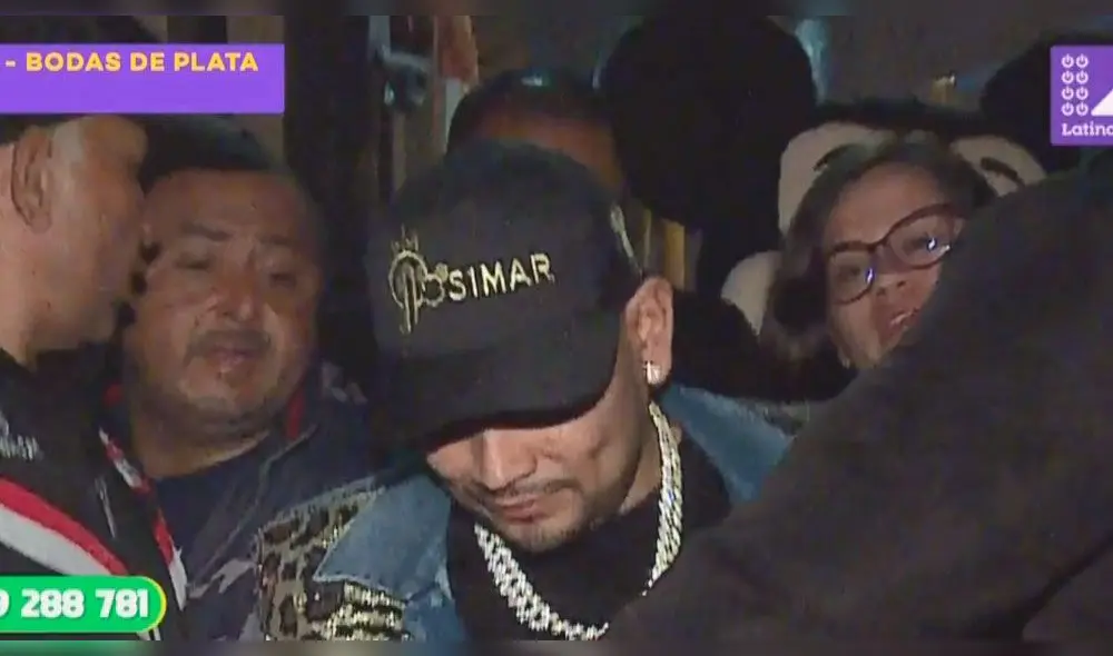 El salsero tuvo una inusual reacción tras recibir a su singular "amigo roedor".