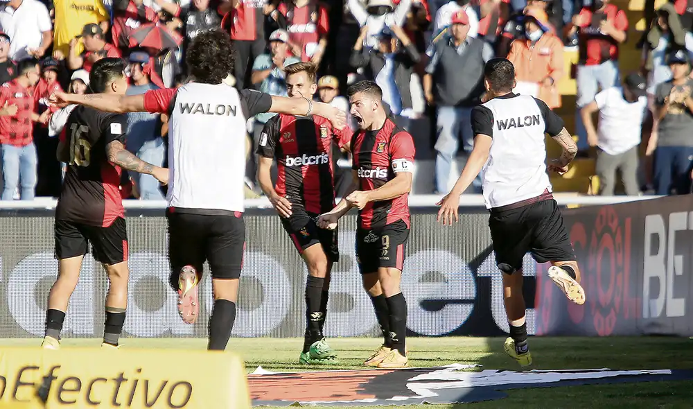 En racha. El conjunto ‘dominó’ sumó su tercera victoria consecutiva en los play-off, así como su tercer partido al hilo sin recibir goles. Foto: Rodrigo Talavera/ La República En racha. El conjunto ‘dominó’ sumó su tercera victoria consecutiva en los play-off, así como su tercer partido al hilo sin recibir goles. Foto: Rodrigo Talavera/ La República