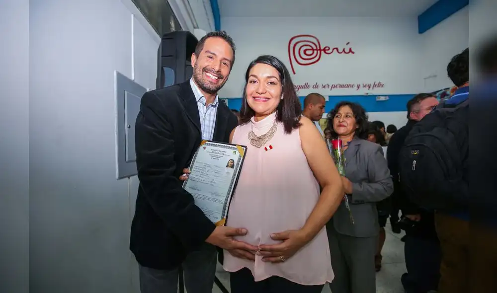 Madres extranjeras recibieron nacionalidad peruana en vísperas del Día de la Madre [FOTOS]