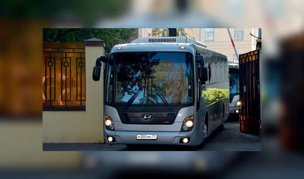 Moscú. Buses transportando a prisioneros ucranianos (Foto: AFP) Moscú. Buses transportando a prisioneros ucranianos (Foto: AFP)
