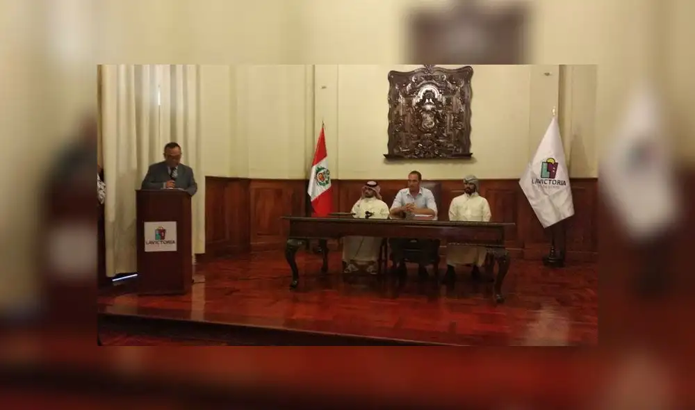 Yaqoob Mubarak prometió que nunca dejaría de ayudar a los peruanos, pues considera que son personas de buen corazón. Yaqoob Mubarak prometió que nunca dejaría de ayudar a los peruanos, pues considera que son personas de buen corazón.