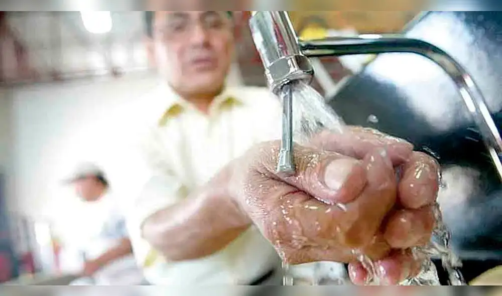 AGUA. Hubo muchas quejas por facturas elevadas a comercios. AGUA. Hubo muchas quejas por facturas elevadas a comercios.