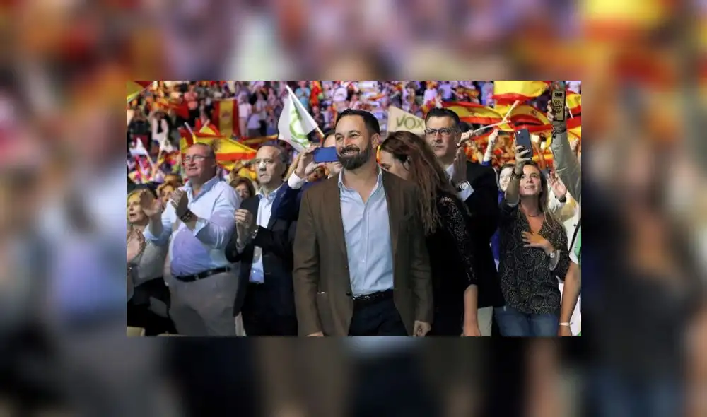 Decepcionados tras las elecciones, militantes del Vox saludan "revolución" en España