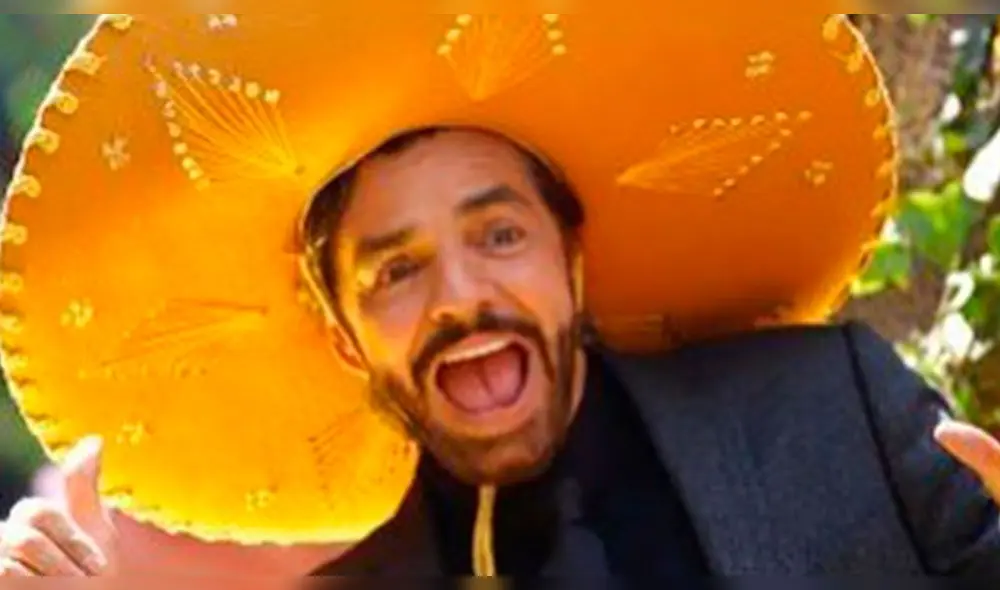 El comediante mexicano mostró su alegría por presentar la gala de premios.