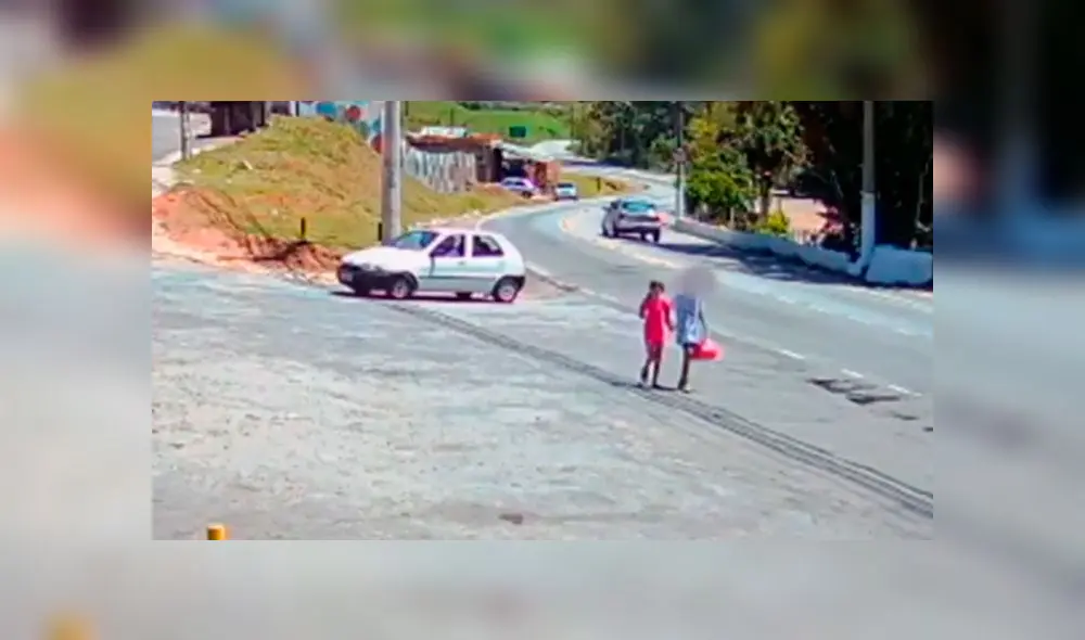Adolescente ató a un árbol y asesinó a una niña de 9 años con autismo. Foto: Captura Adolescente ató a un árbol y asesinó a una niña de 9 años con autismo. Foto: Captura