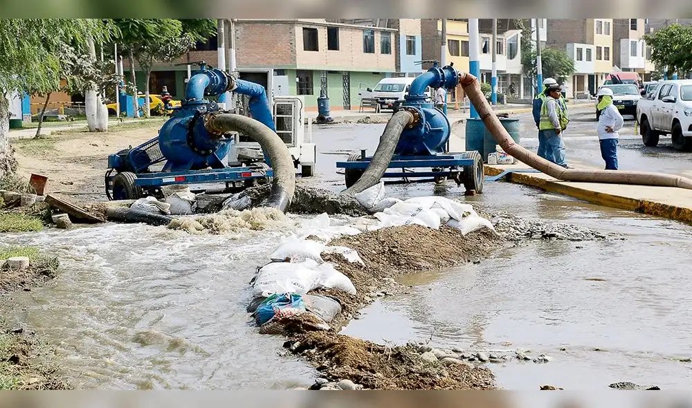 Sedapal: Arrojo de residuos sólidos al alcantarillado es la principal causa de atoros 