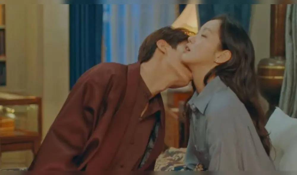 Desliza para ver más fotos de Lee Min Ho y Kim Go Eun para el ep. 12 de The king: Eternal monarch de Netflix.