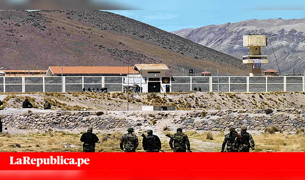 Levantan cadáver en penal de Challapalca pero 3 agentes del INPE aún siguen como rehenes