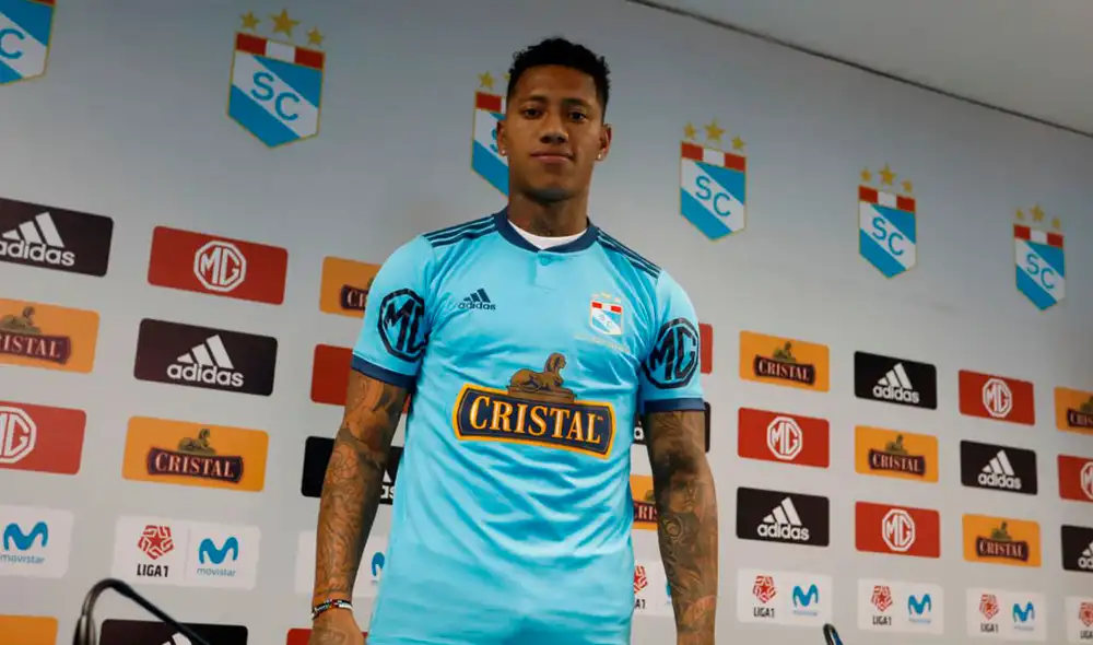 Ray Sandoval fue presentado como flamante refuerzo de Sporting Cristal. Foto: Rodolfo Contreras