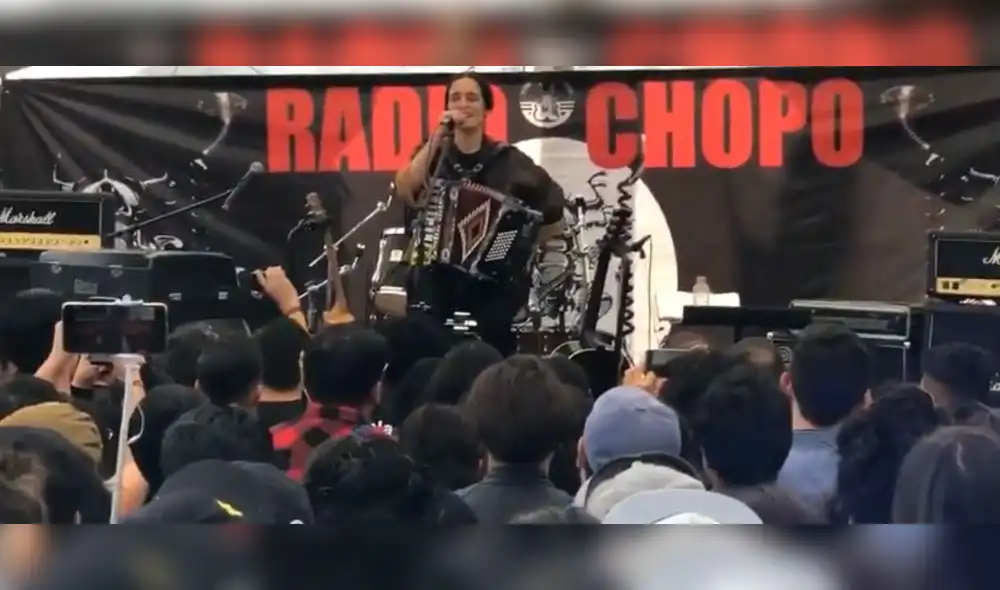 Julieta Venegas presentó su tema 'Mujeres', que fue ovacionado por el público asistente. (Foto: Grita Radio)