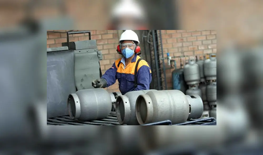 Las plantas envasadoras revisan el mantenimiento de los cilindros. Foto: Infobae