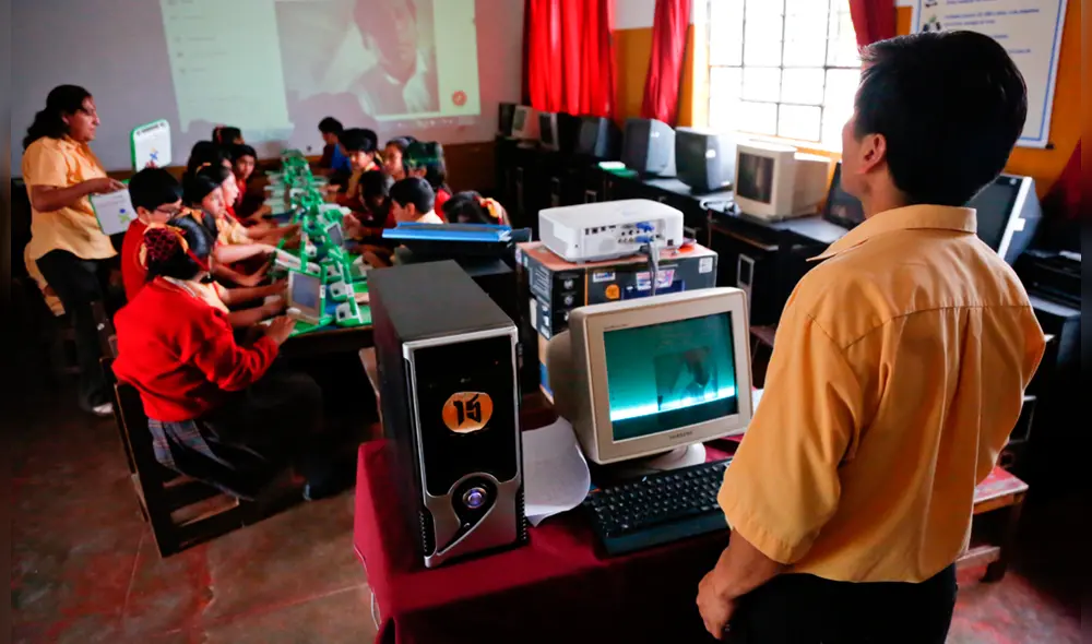 Flor Pablo recordó que este mes los maestros recibieron un aumento de 100 soles. (Foto: La República)
