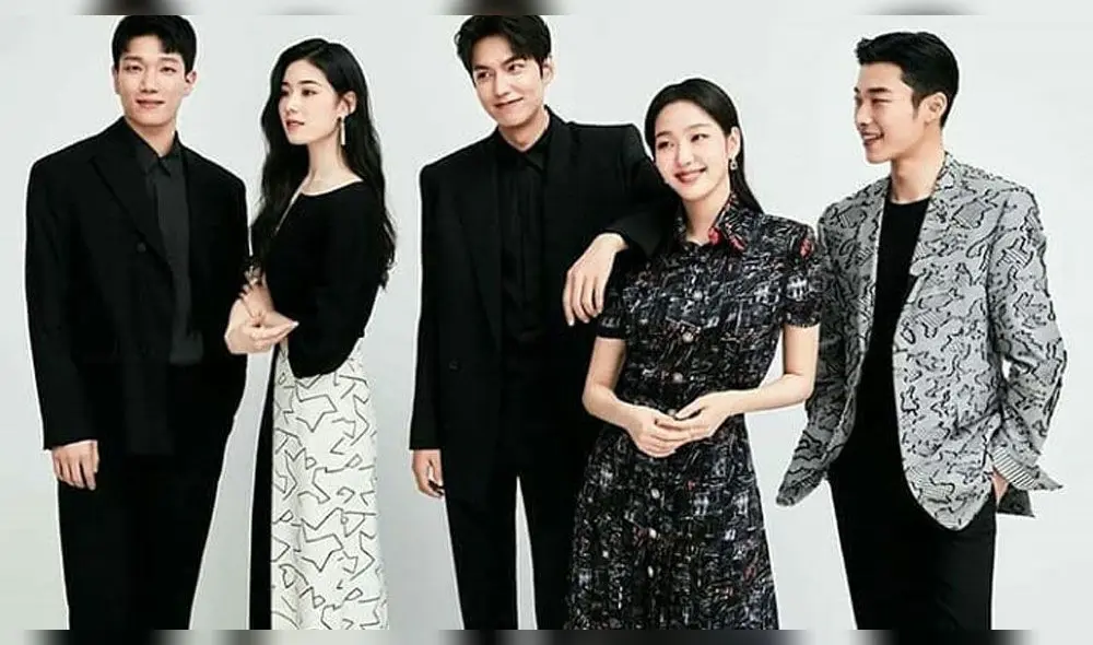 Desliza para ver más fotos de Lee Min Ho en The king: Eternal monarch.