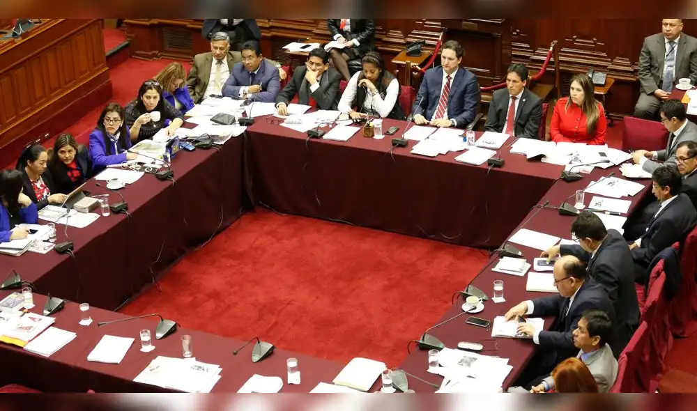 Piden al Pleno del Congreso reconsiderar decisión sobre Hinostroza y exconsejeros