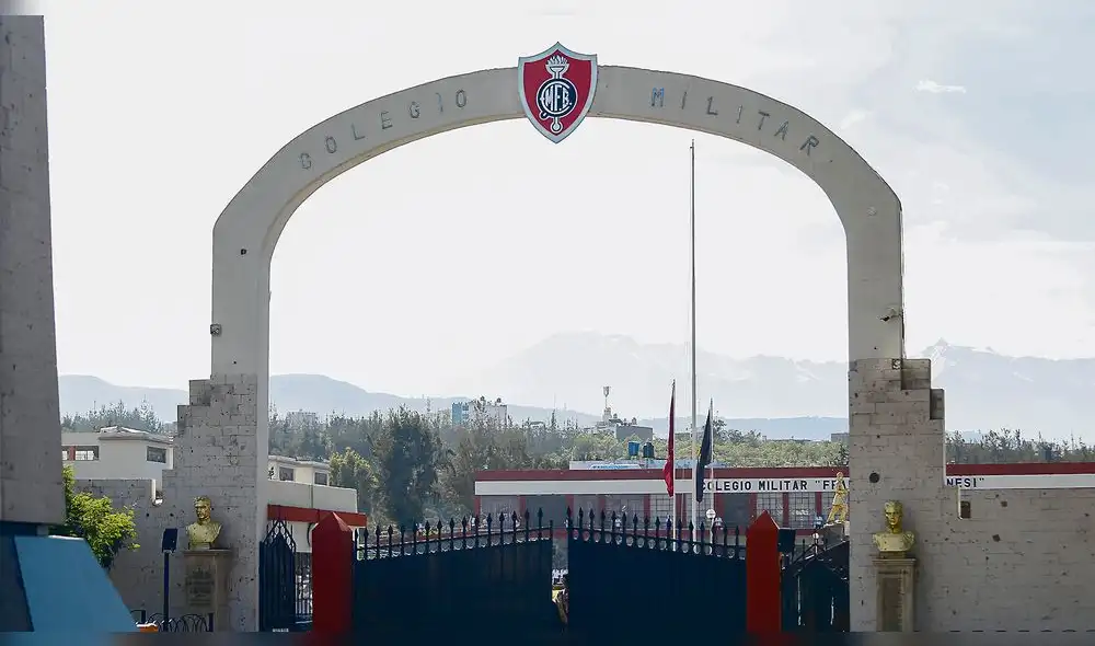 Consumo de drogas y alcohol en Colegio Militar de Arequipa