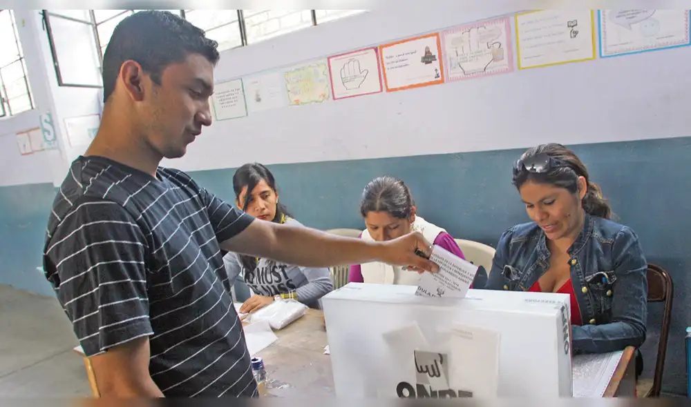 Por primera vez. Los jóvenes, uno de los segmentos más importantes del país, cumplirán con su deber y derecho de elegir a sus representantes. Por primera vez. Los jóvenes, uno de los segmentos más importantes del país, cumplirán con su deber y derecho de elegir a sus representantes.