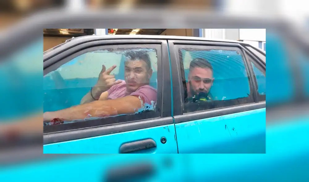 YouTube viral: jóvenes no soportaban la ola de calor, llenan su vehículo con agua y salen a pasear