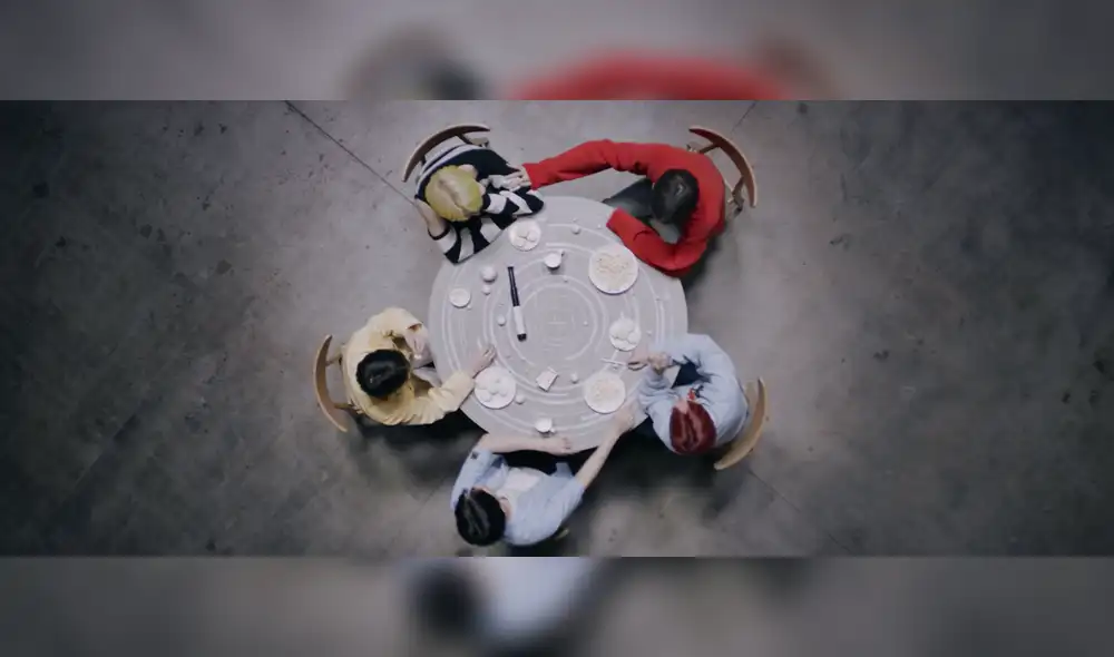 Desliza para ver más fotos de TXT. Desliza para ver más fotos de TXT.