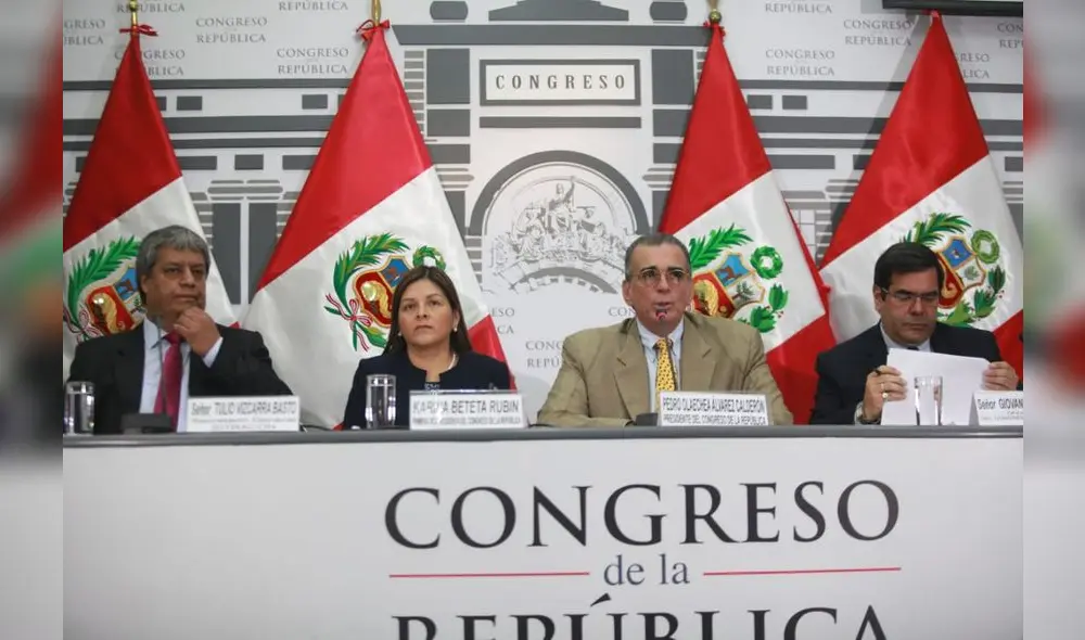 COMISIÓN PERMANENTE