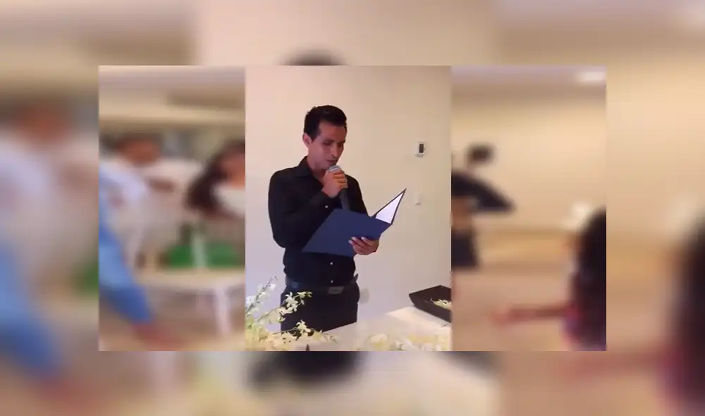 En YouTube, unos jóvenes decidieron unir a sus queridas mascotas en matrimonio y organizaron una especial ceremonia. En YouTube, unos jóvenes decidieron unir a sus queridas mascotas en matrimonio y organizaron una especial ceremonia.