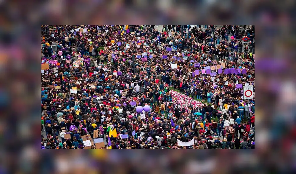 Vista aérea de la manifestación del 8M de Madrid, España, conmemorando el Día Internacional de la Mujer. Foto: EFE Vista aérea de la manifestación del 8M de Madrid, España, conmemorando el Día Internacional de la Mujer. Foto: EFE