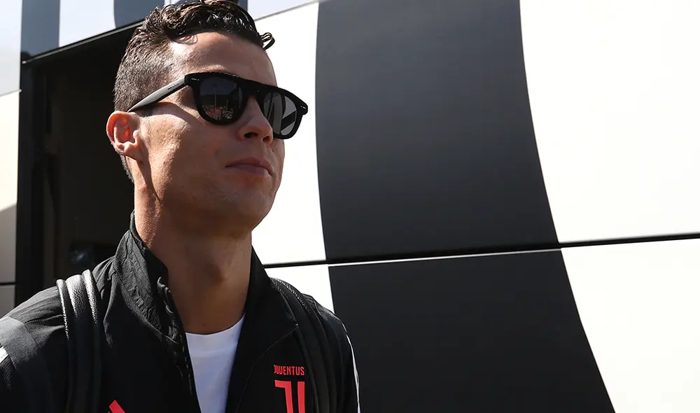 El futbolista de la Juventus de Turín Cristiano Ronaldo se mostró en desacuerdo en cómo ha evolucionado el mercado de pases en el mundo del fútbol. El futbolista de la Juventus de Turín Cristiano Ronaldo se mostró en desacuerdo en cómo ha evolucionado el mercado de pases en el mundo del fútbol.